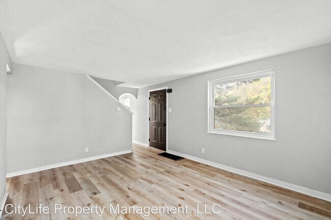 Building Photo - 3 br, 1 bath House - 323 Rodi Road
