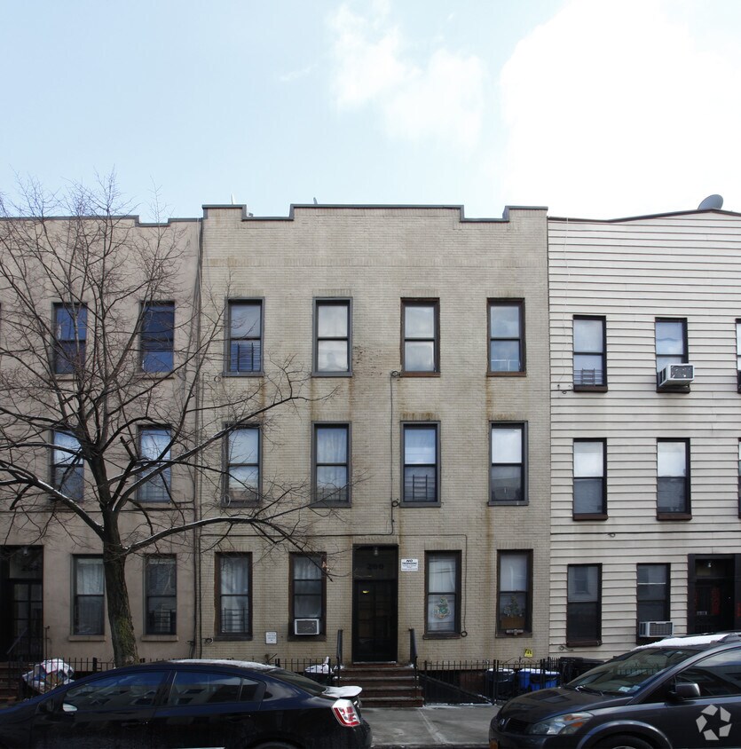 Building Photo - 260 Himrod St