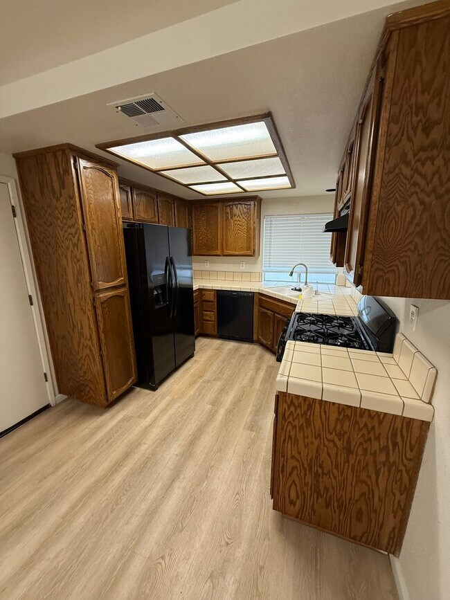 Foto del edificio - 9256 Colonsay Way