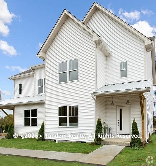 Building Photo - 3647 Hydes Ferry Rd