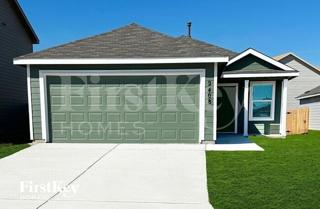 Building Photo - 2408 Lake Hls