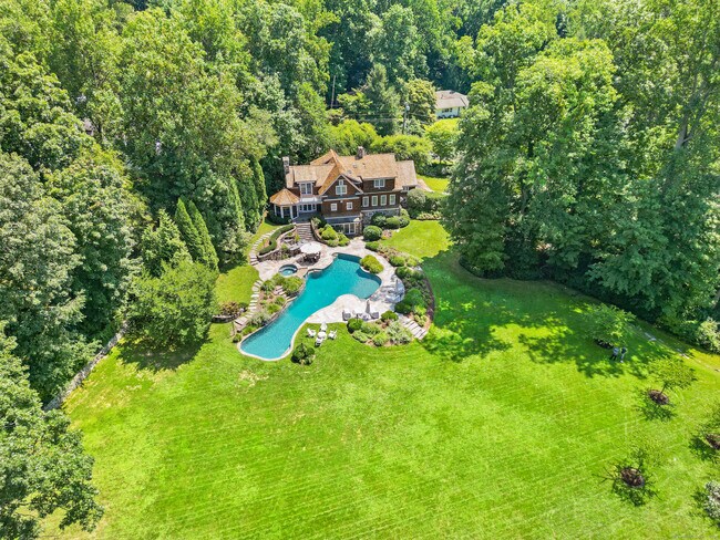 Building Photo - 15 Catamount Rd