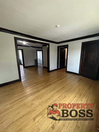 Foto del edificio - 837 E 114th St
