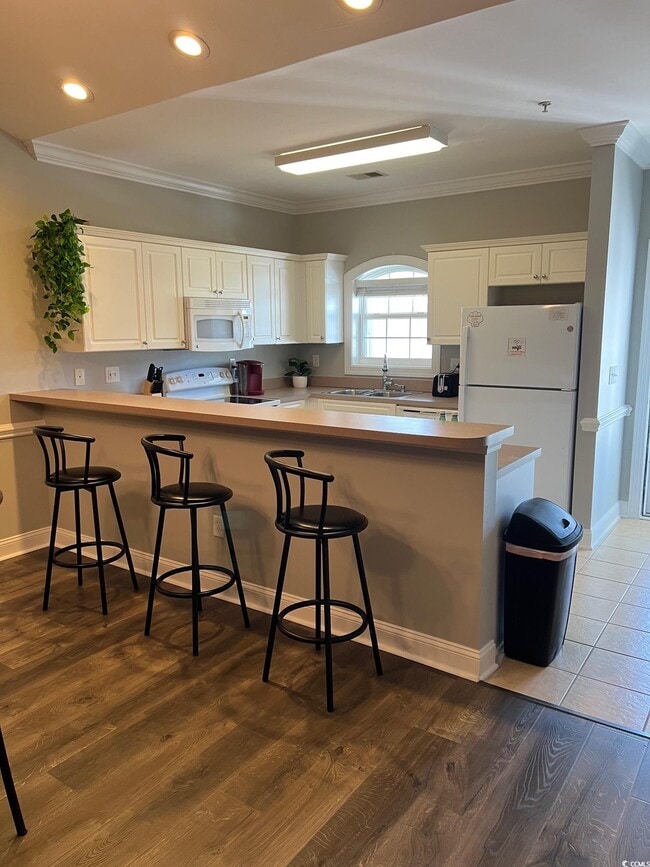 Building Photo - 4139 Hibiscus Dr