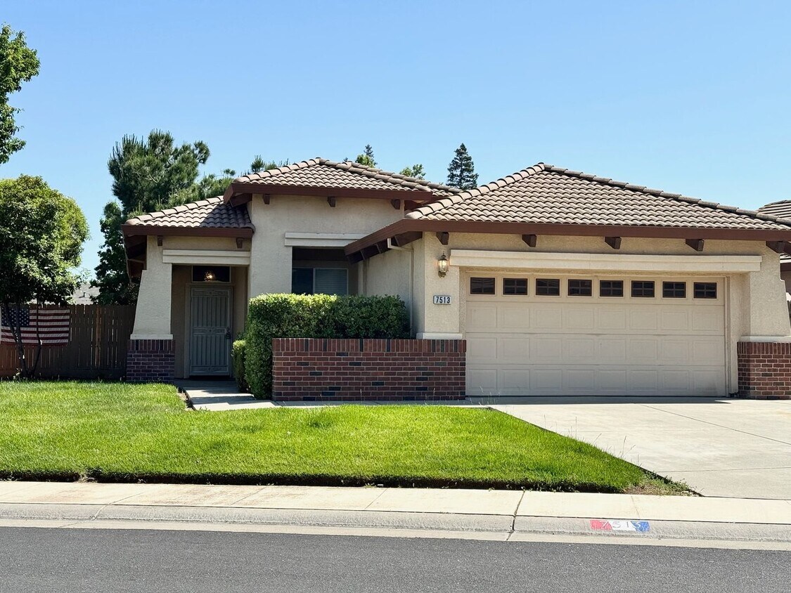 Primary Photo - Three Bedroom Two Bathroom Home