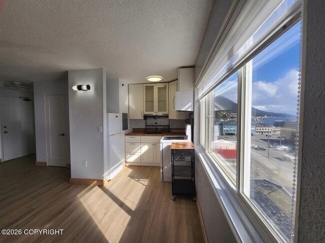 Foto del edificio - 2415 Hemlock St