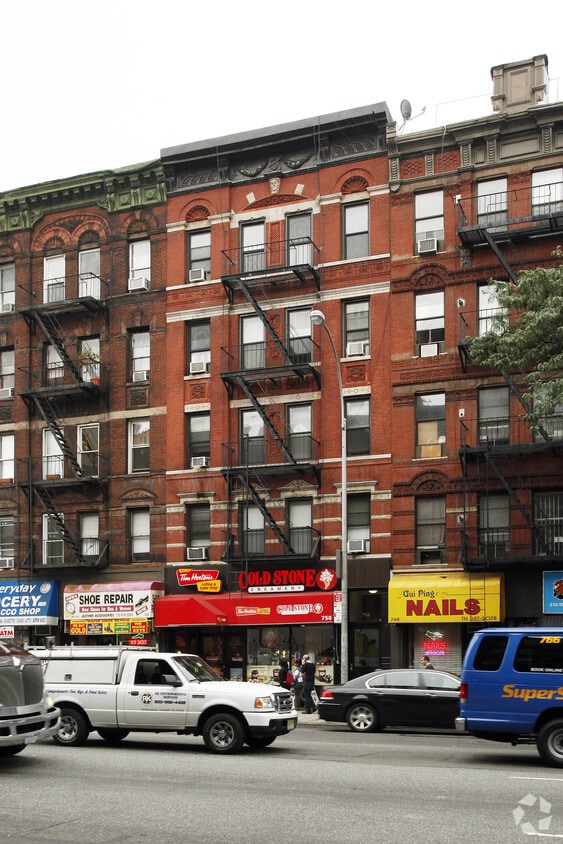 Primary Photo - 748 9th Ave