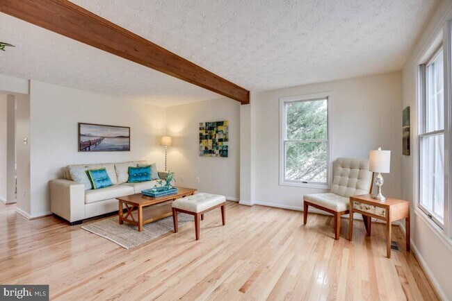 Foto del edificio - 2025 N Glebe Rd