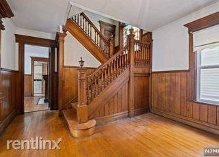 Building Photo - 6 br, 5 bath House - 68 Orange Rd