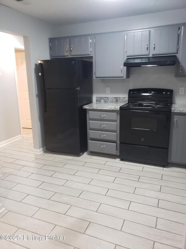 Building Photo - 4406 S Brook St