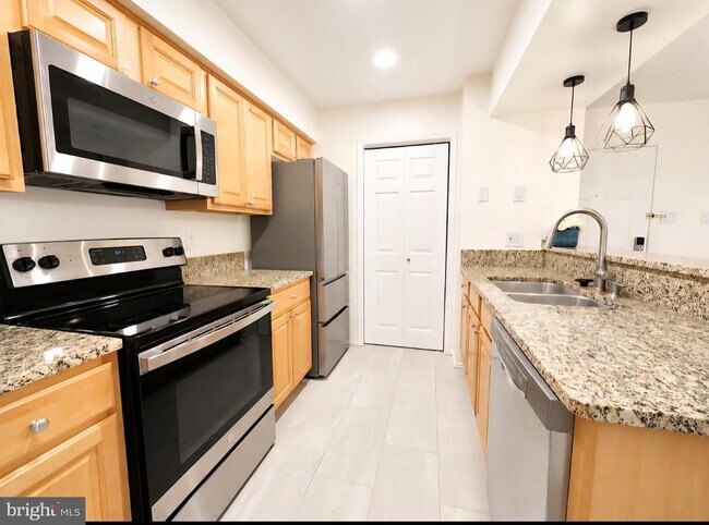 Foto del edificio - 3308 Wyndham Cir
