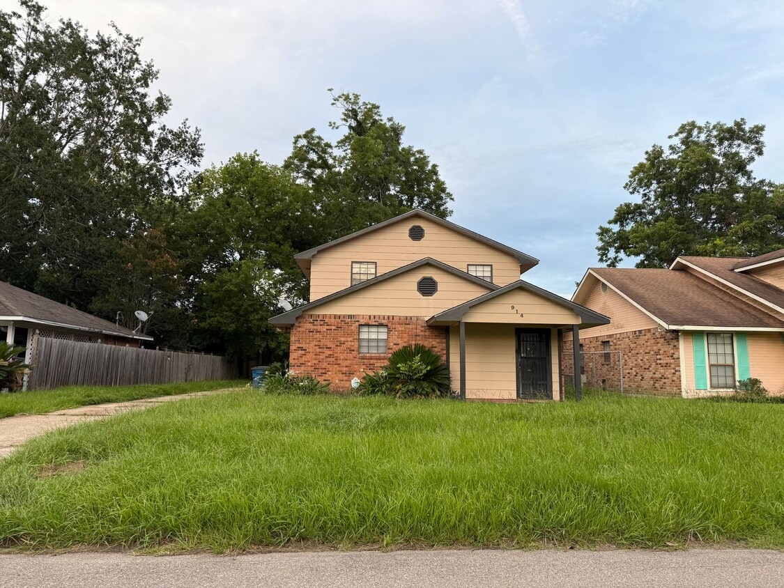 Photo - 914 Johnson St (Port Allen, LA)