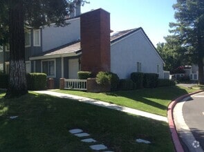 Building Photo - 2600 Brookside Dr