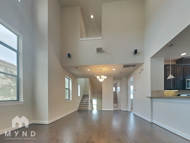 Foto del edificio - 9062 Laverne Cres