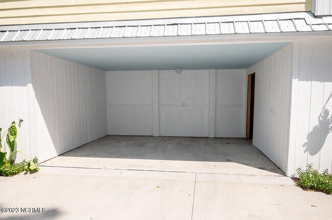 Building Photo - 714 Cronely Alley