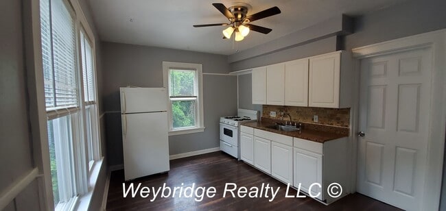 Building Photo - Spacious 3+ Bedroom Home in East Price Hill – Finished Basement & Large Backyard!