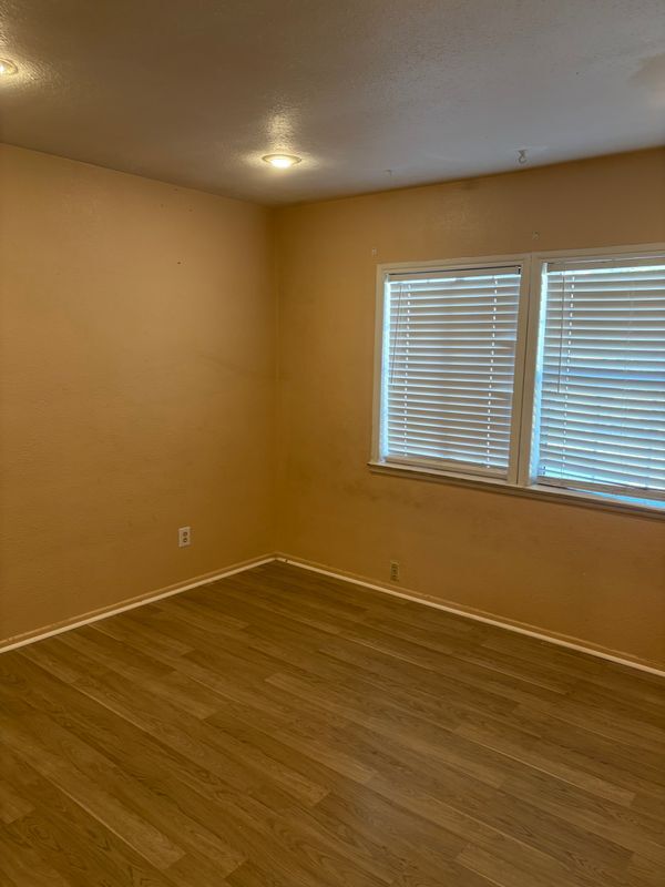 Building Photo - 11433 Emelita St
