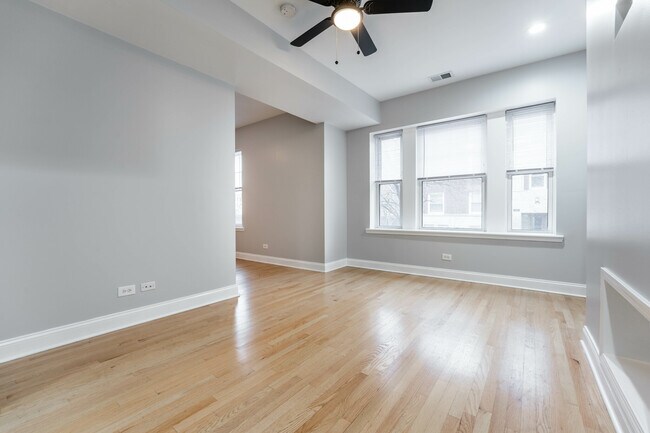 Foto del edificio - 1003 W Sunnyside Ave