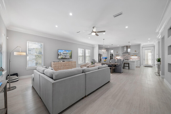 Building Photo - 37 Grande Pointe Dr