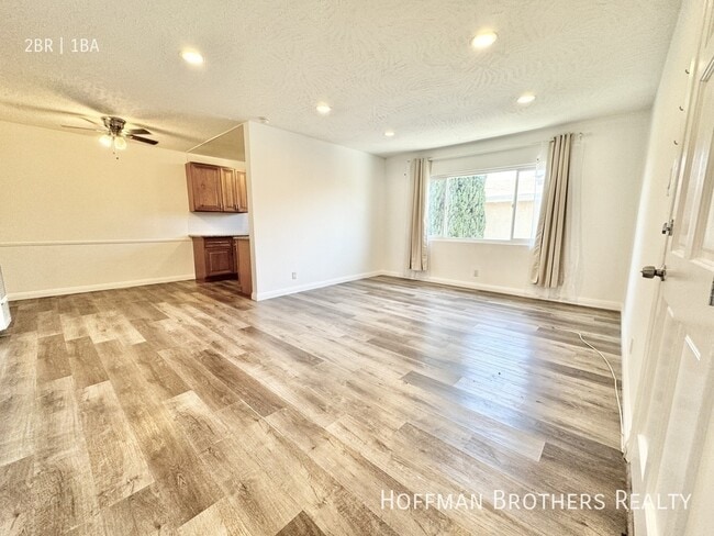 Building Photo - 1320 S Ridgeley Dr