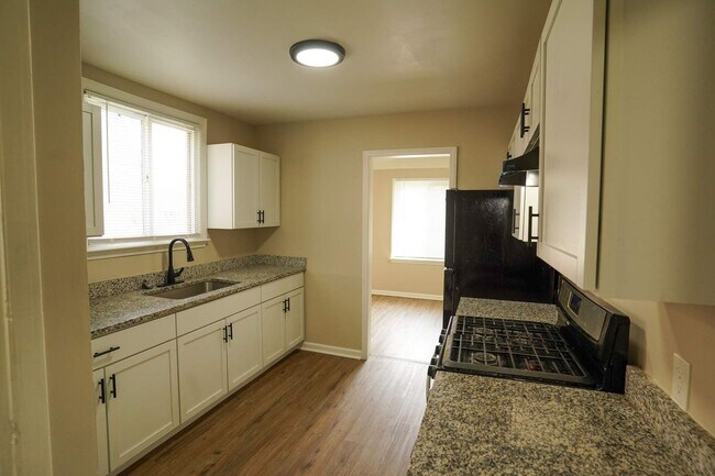 Foto del edificio - Fully Renovated 3-Bedroom Home – Move-In R...