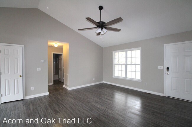 Foto del edificio - 3 br, 2 bath House - 215 Old Treybrooke Dr