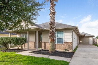 Building Photo - 1014 Vera Cruz Dr