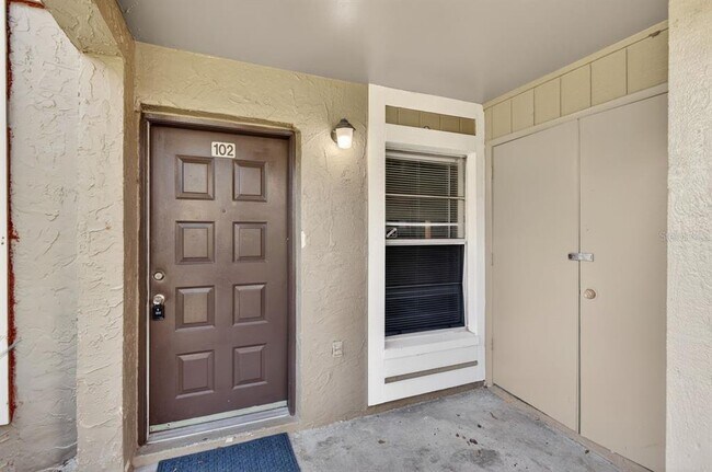 Foto del edificio - 14319 Hanging Moss Cir