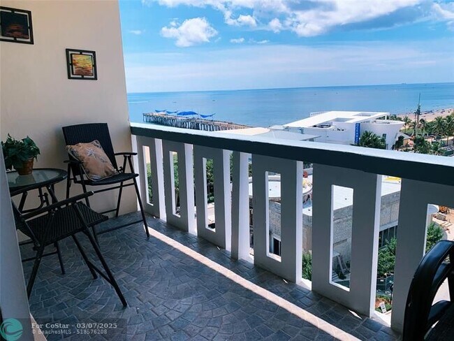 Building Photo - 305 N Pompano Beach Blvd