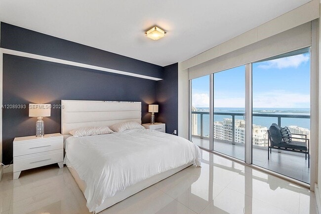 Foto del edificio - 465 Brickell Ave