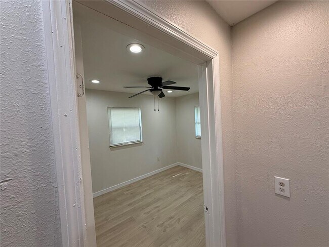 Foto del edificio - 10022 N Lantana Ave