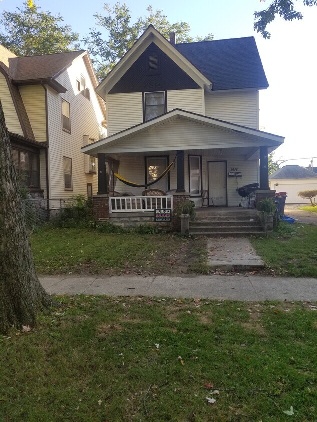 Primary Photo - 1414 Bemis St SE