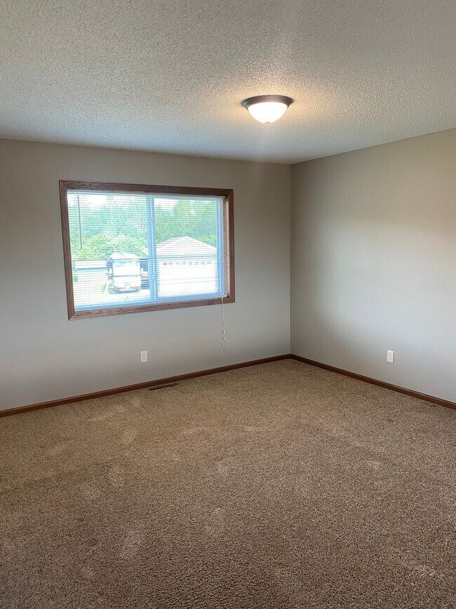 Foto del edificio - 2 bedroom plus loft town home in Sauk Rapids
