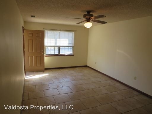 Building Photo - 1752 Poplar St