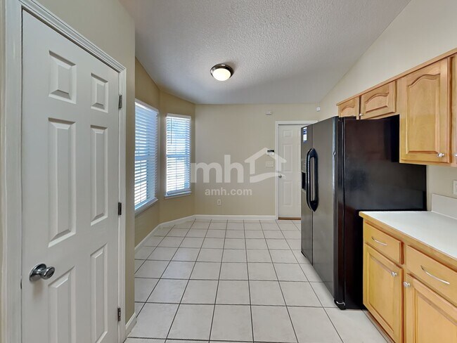 Building Photo - 3251 Sexton Dr