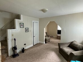 Building Photo - 106 Cottage St