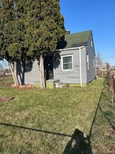 Building Photo - 13500 Heyden St