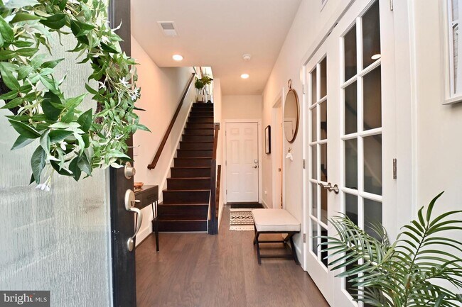 Foto del edificio - 438 Nottoway Walk