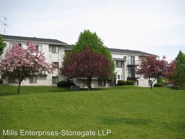 Building Photo - 7004-7217 57th Ave