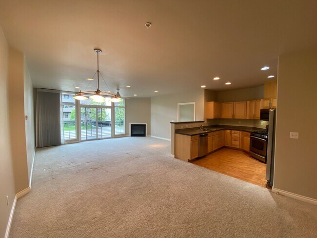Foto del edificio - High End (2) Bedroom, (2.5) Bathroom Condo...