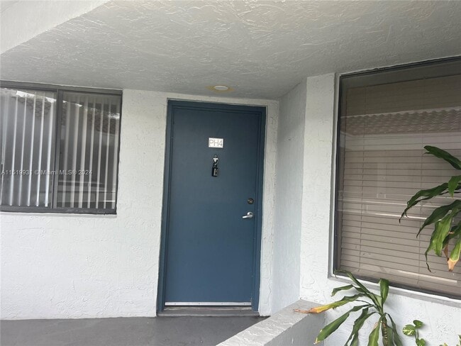 Building Photo - 8275 SW 152nd Ave