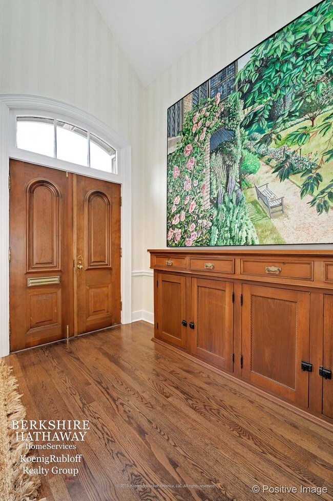 Foto del edificio - 327 W Menomonee St