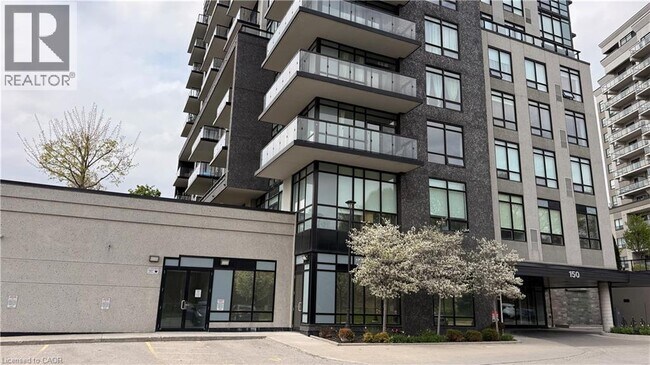 Photo du bâtiment - 150 Water St N