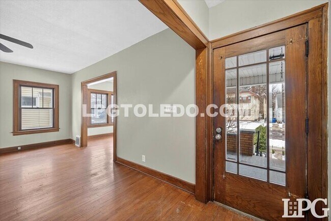 Foto del edificio - 4136 N Lockwood Ave