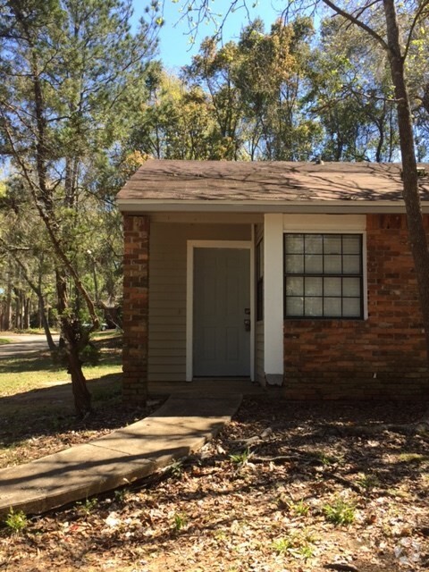 Building Photo - 1079 Sutor Rd