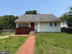 Building Photo - 236 Larchmont Dr