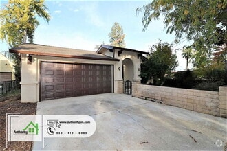 Building Photo - 875 Lakeview Dr