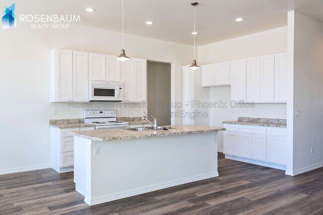 Building Photo - 9435 W Magnum Dr