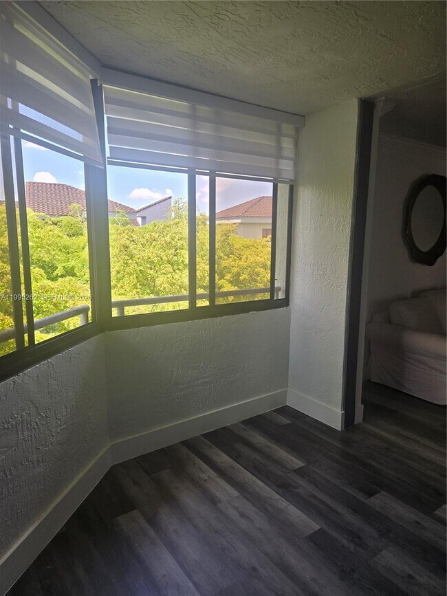 Foto del edificio - 8365 SW 152nd Ave
