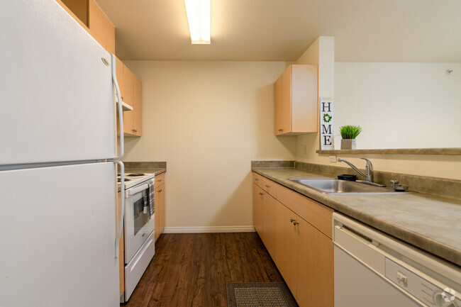 1BR, 1BA - 727SF - Bentley Apartments